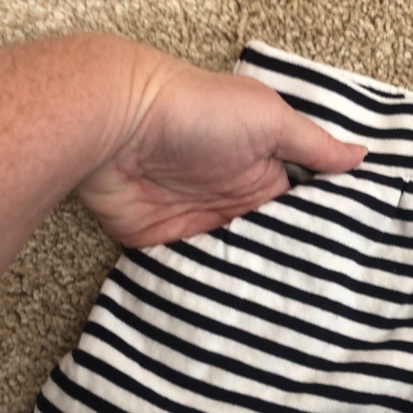 Gymboree size 4 Girls skort nay & White striped - Picture 4 of 6